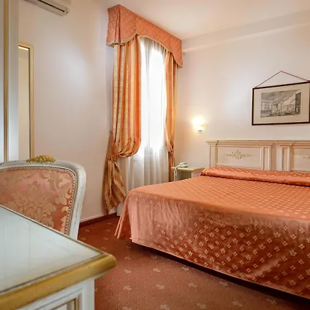 Ambassador Tre Rose Hotel 3*