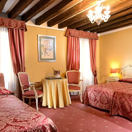 Ambassador Tre Rose Hotel 3*