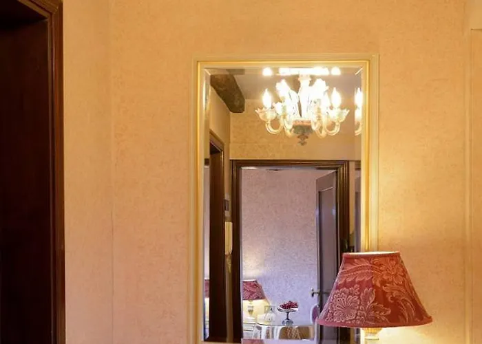 泰利罗莎大使酒店