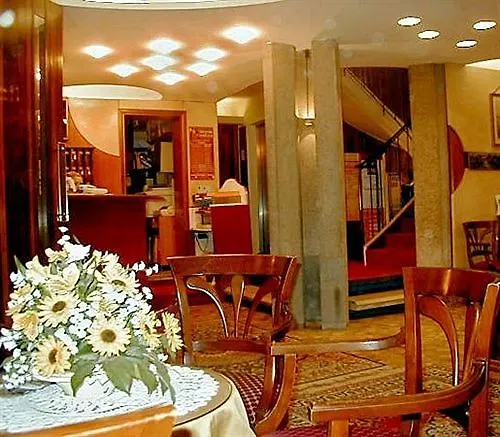 酒店 泰利罗莎大使酒店 3*