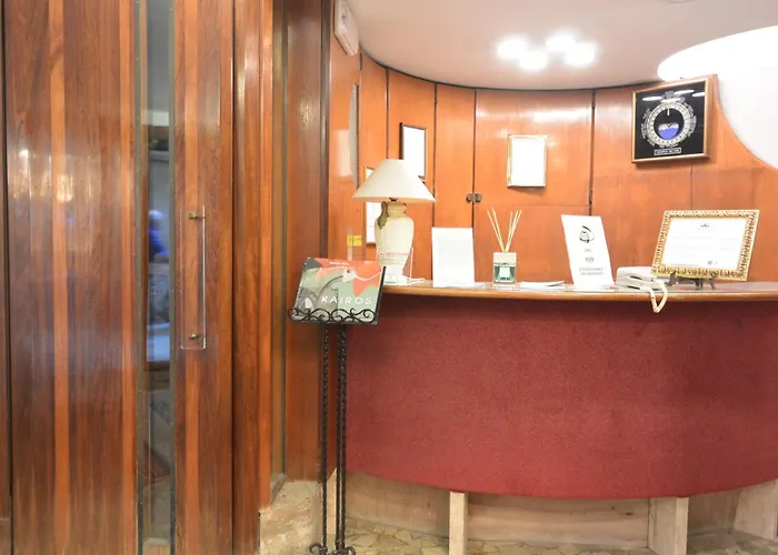 酒店 泰利罗莎大使酒店