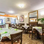 Hotel Ambassador Tre Rose 3*