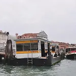 Ambassador Tre Rose Hotel