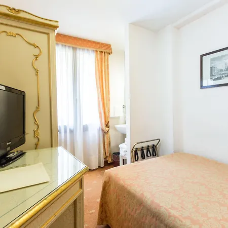 Ambassador Tre Rose 3* Venezia