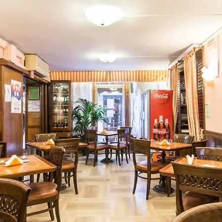 Hotel Ambassador Tre Rose 3*