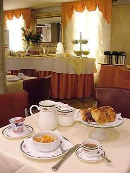 Ambassador Tre Rose Hotel
