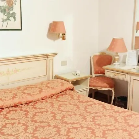 Ambassador Tre Rose Hotel Venezia