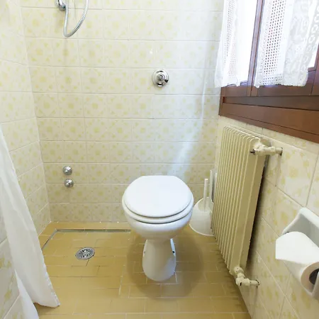 ホテル アンバサダー トレ ローゼ