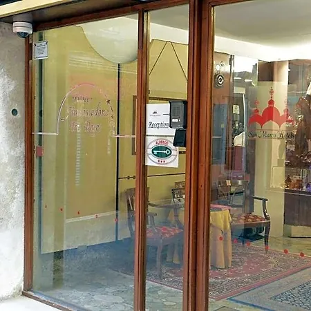 Ambassador Tre Rose Hotell Venedig