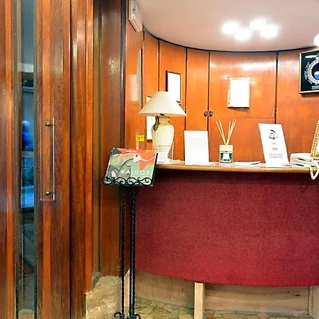 Ambassador Tre Rose 3* Venedig