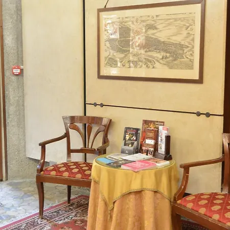 Ambassador Tre Rose Venezia