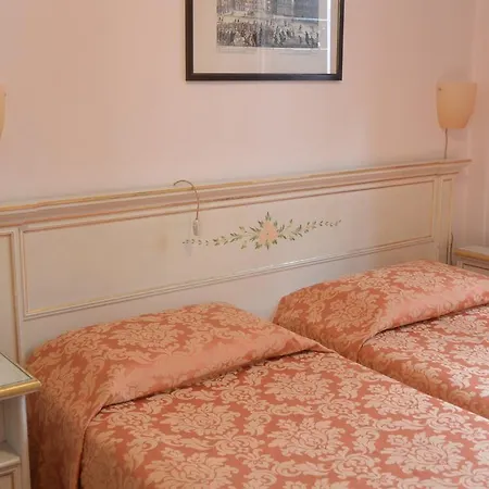 Hotel Ambassador Tre Rose Venezia