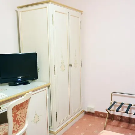Hotel Ambassador Tre Rose Venezia