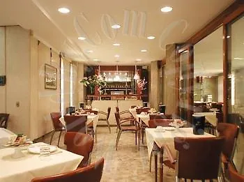 Ambassador Tre Rose Hotel 3*