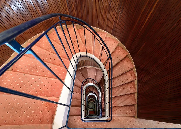 Hotel Ambassador Tre Rose