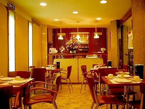 Hotel Ambassador Tre Rose 3*