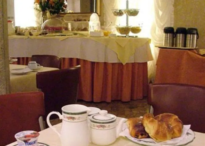 Hotel Ambassador Tre Rose Venecia