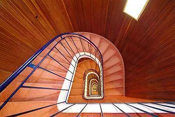 엠베서더스 트레 로즈 베니스