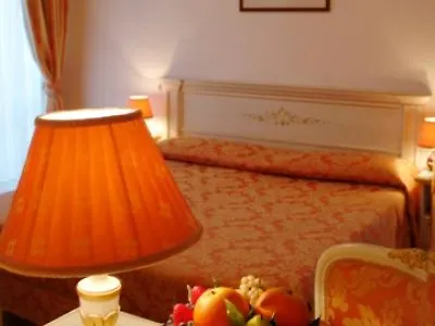 엠베서더스 트레 로즈 3* 베니스